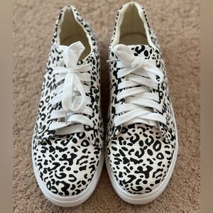 Animal Print Sneakers Women’s 8.5